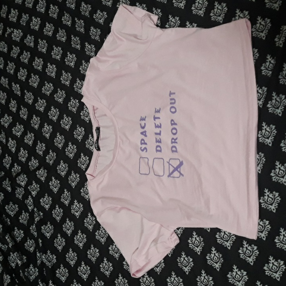 👚💗 Size L; Baby Pink Letter Graphic Crop Top
